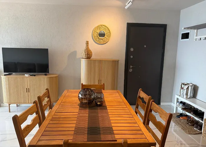 Mavinin Ve Yeşilin Dansı Daire *