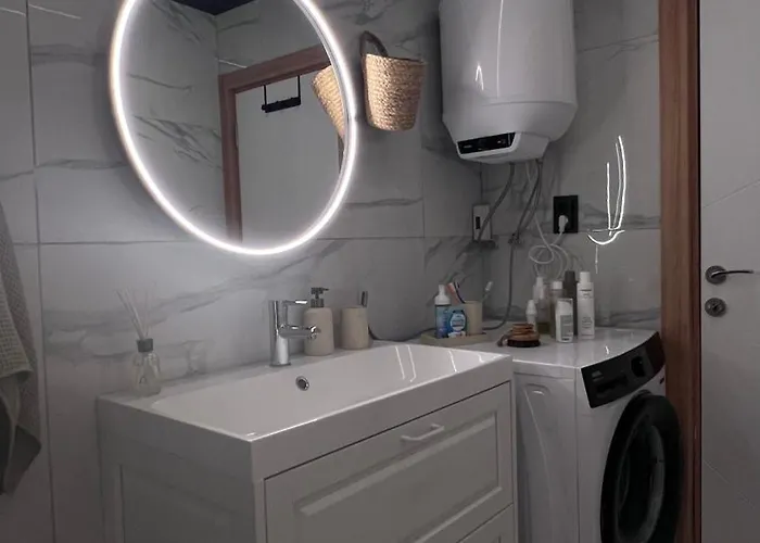 Mavinin Ve Yeşilin Dansı Daire *