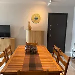 Mavinin Ve Yesilin Dansi Apartament *