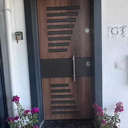 Mavinin Ve Yesilin Dansi Marmaris