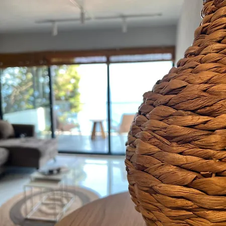 Mavinin Ve Yesilin Dansi Apartmán