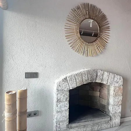 Mavinin Ve Yesilin Dansi Apartment