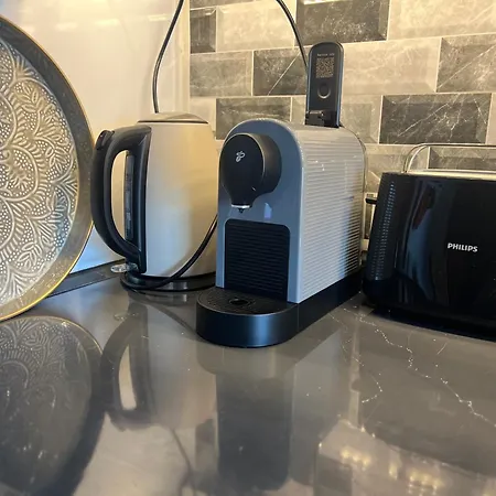 Mavinin Ve Yesilin Dansi Apartmán