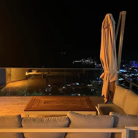 Mavinin Ve Yesilin Dansi, Panoramik Manzara, 75m2