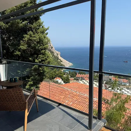 Mavinin Ve Yesilin Dansi, Panoramik Manzara, 75m2