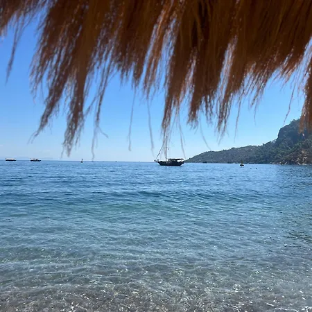 Mavinin Ve Yesilin Dansi, Panoramik Manzara, 75m2 * Μαρμαρίς