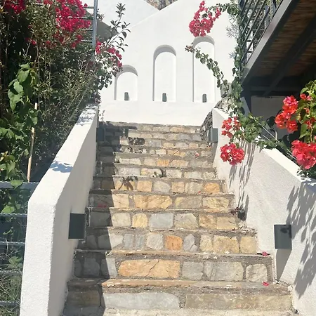 Mavinin Ve Yesilin Dansi, Panoramik Manzara, 75m2 * Μαρμαρίς