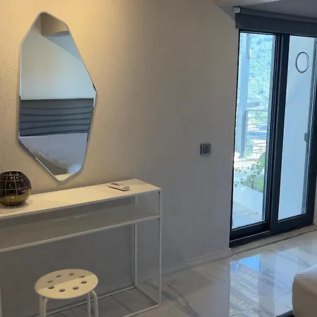 Mavinin Ve Yesilin Dansi, Panoramik Manzara, 75m2 Διαμέρισμα Μαρμαρίς