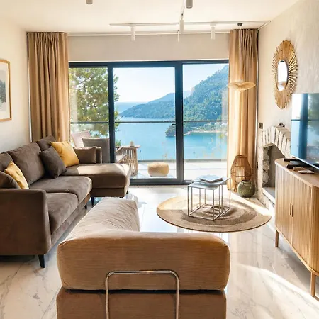 Mavinin Ve Yesilin Dansi, Panoramik Manzara, 75m2 Apartament Marmaris